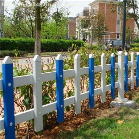 晋城泽州白色草坪护栏花园围栏插地pvc绿化带护栏