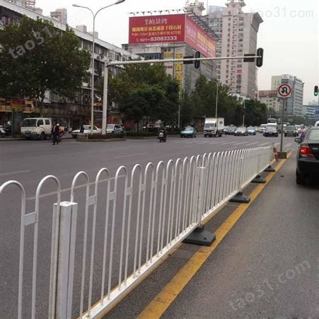 京式国标护栏 道路护栏城市隔离 防撞护栏道路安全护栏 