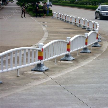现货道路隔离护栏  定制市政交通马路隔离护栏 安平道路护栏