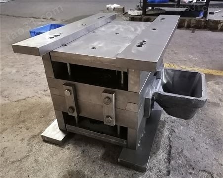 重力铸造模具 金属型浇铸模具 重铸钢模 重力浇注机模具 15年铸造厂家