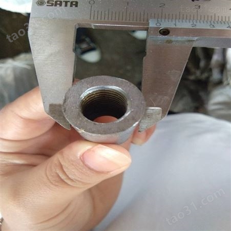 钢筋套筒 直螺纹连接套筒 钢筋套筒连接器 正反丝钢筋接头